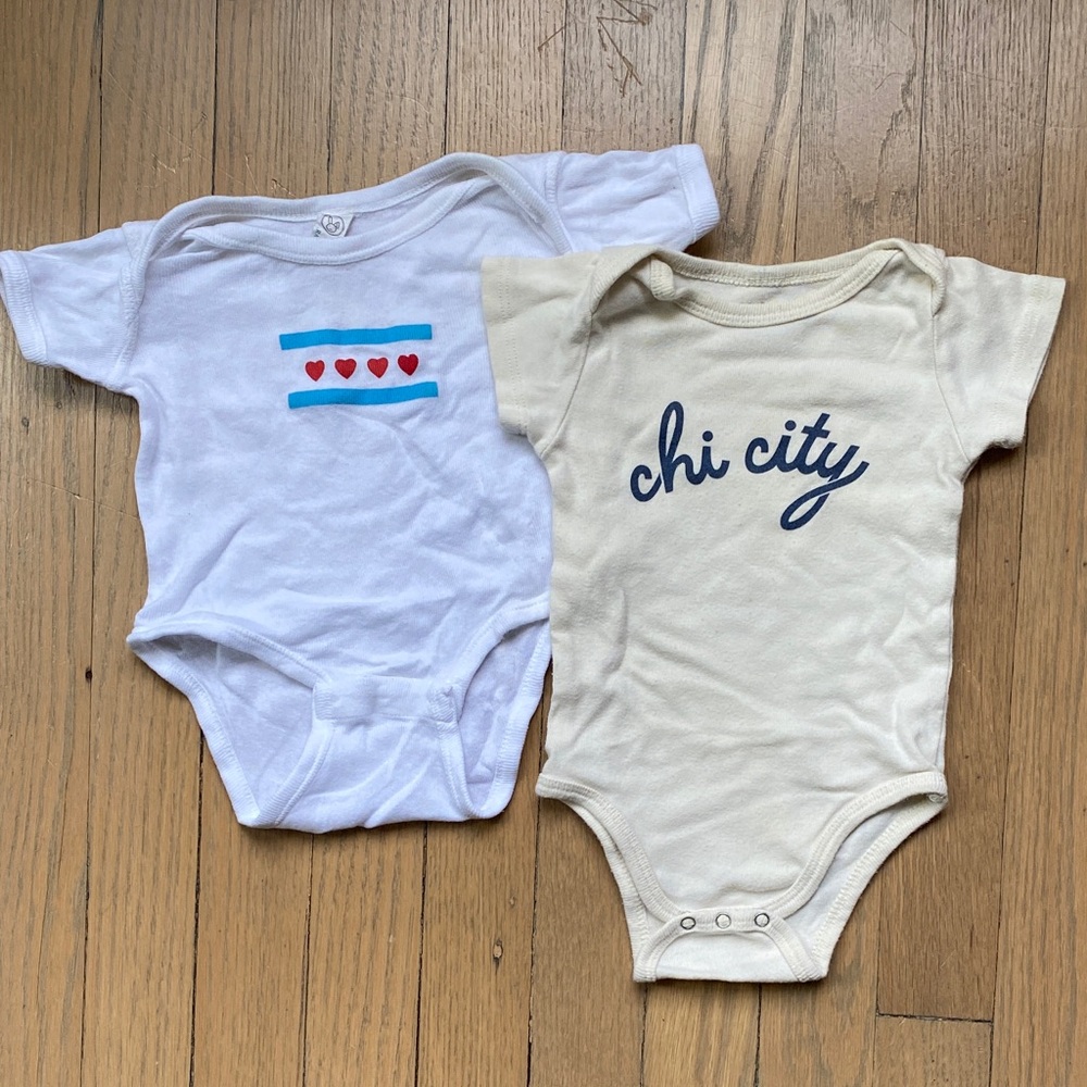 Set of 2 Chicago-Themed Baby Onesies Sz 3-6M